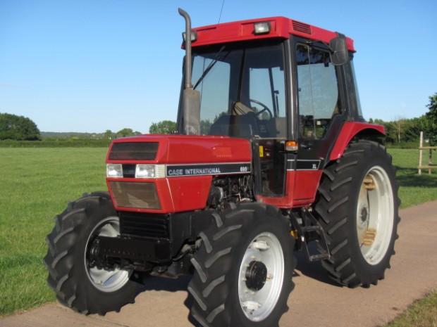 Case 695 XL