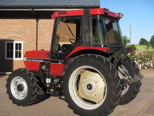 Case 695 XL