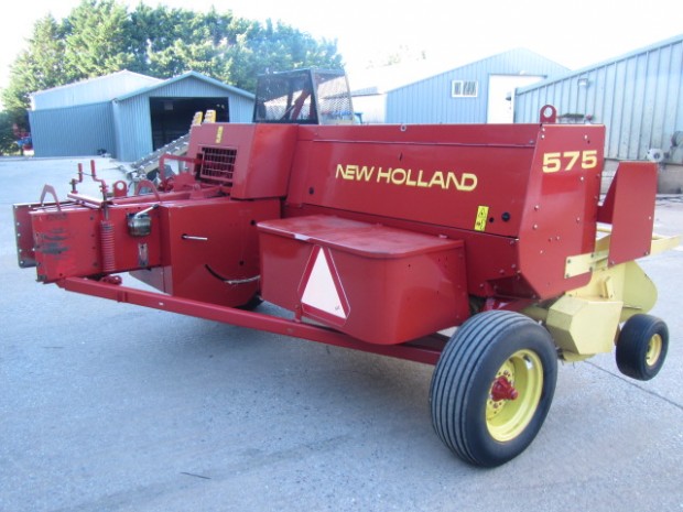 New Holland 575 baler