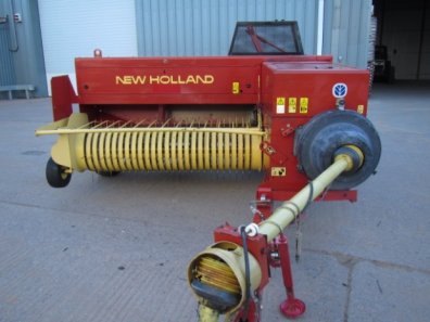 New Holland 575 baler