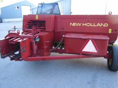 New Holland 575 baler