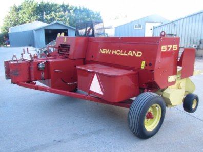 New Holland 575 baler