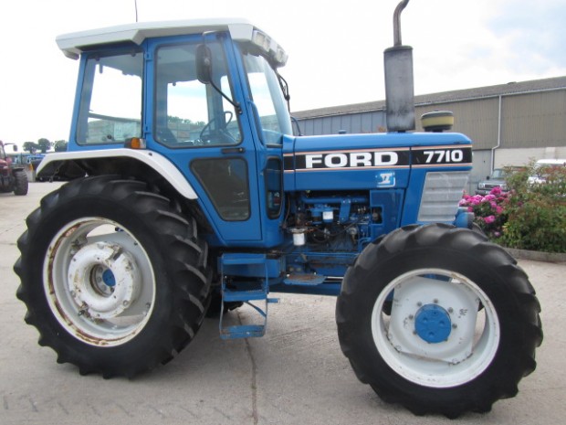 Ford 7710