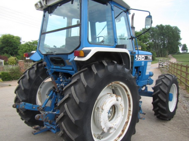 Ford 7710