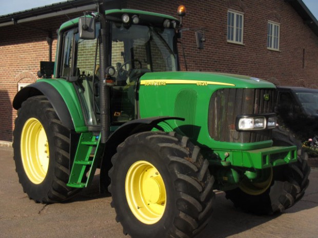 John Deere 6620