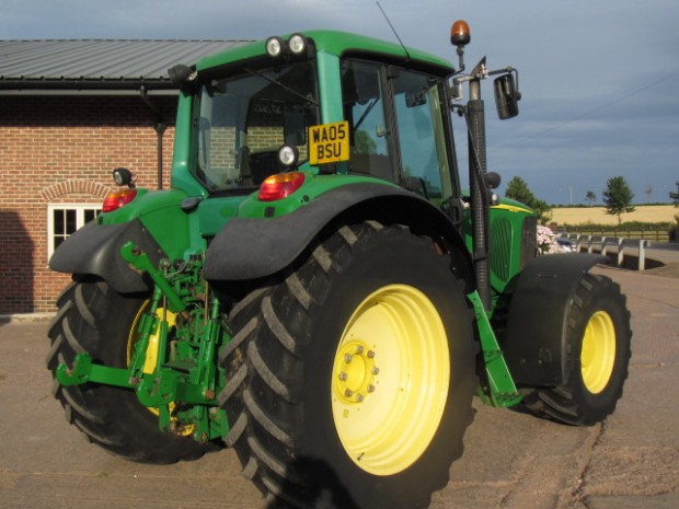 John Deere 6620