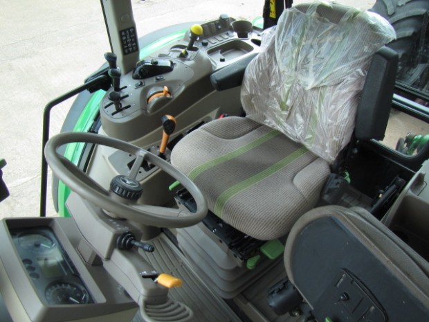 John Deere 5100R