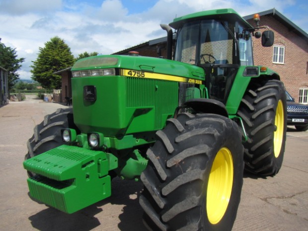 John Deere 4755
