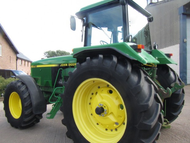 John Deere 4755