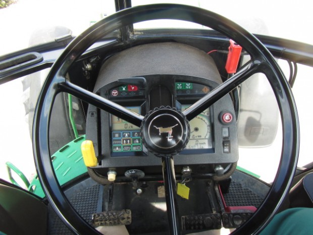 John Deere 4755