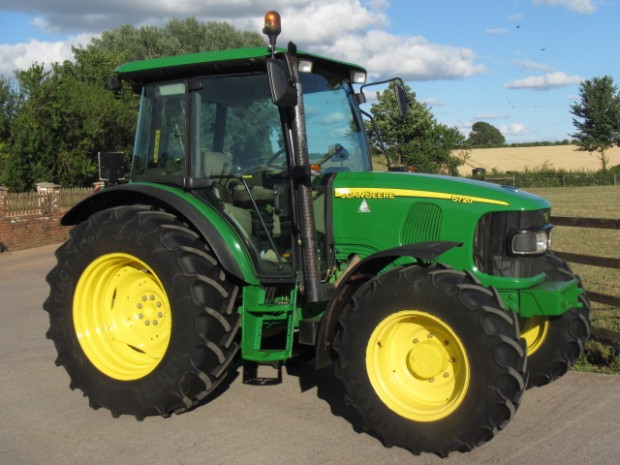 John Deere 5720