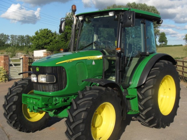 John Deere 5720