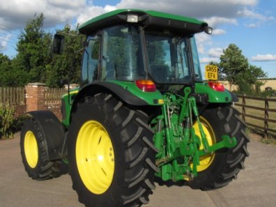 John Deere 5720