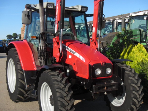 Massey Ferguson 5445