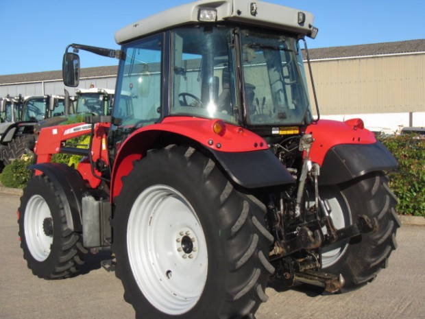 Massey Ferguson 5445