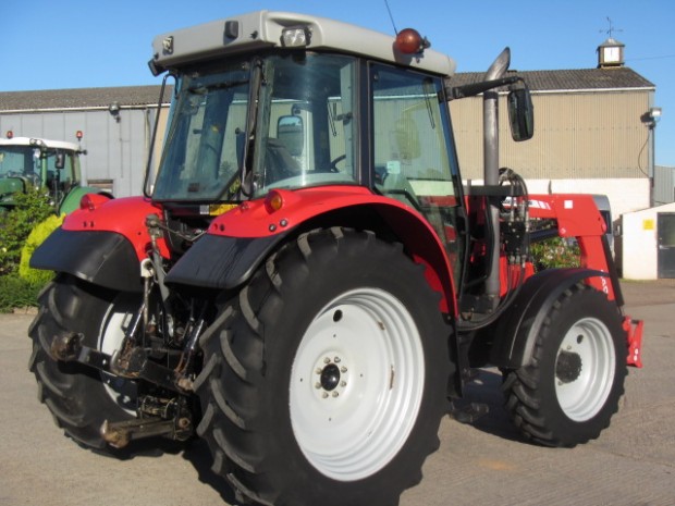 Massey Ferguson 5445