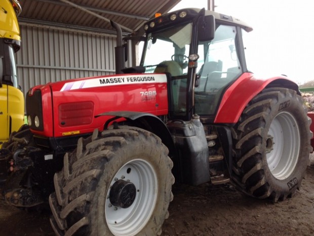 Massey Ferguson 7495