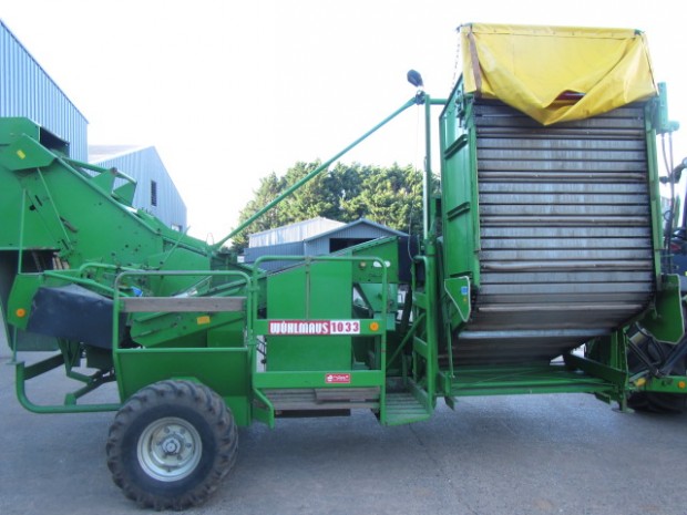 Wuhlmaus 1033 potato harvester