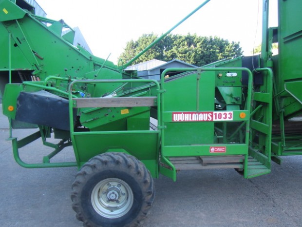 Wuhlmaus 1033 potato harvester