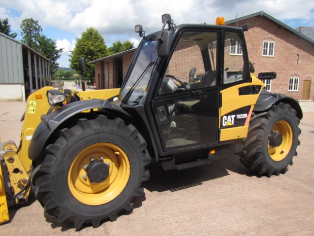 CAT TH220B