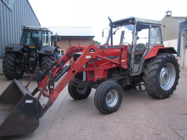 Massey Ferguson 390T