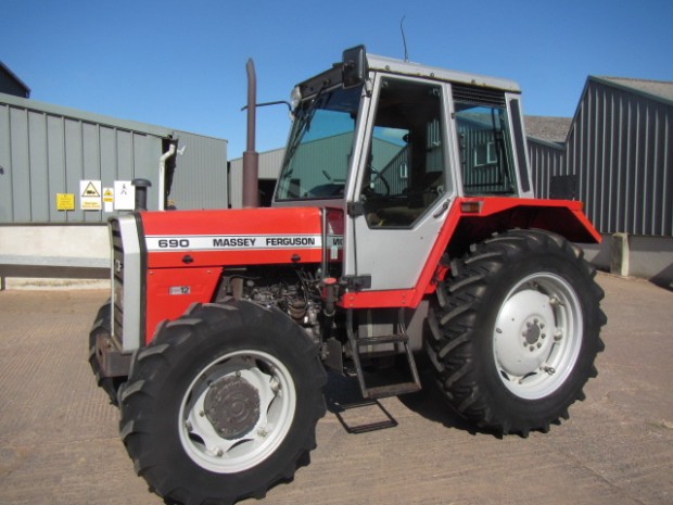 Massey Ferguson 690