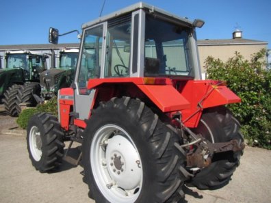 Massey Ferguson 690
