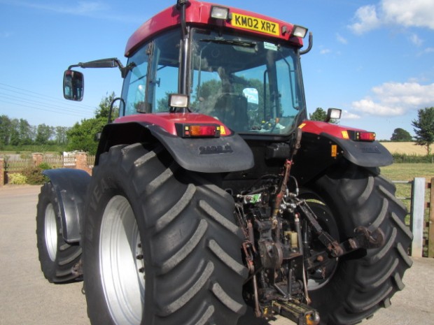 Case MX 135
