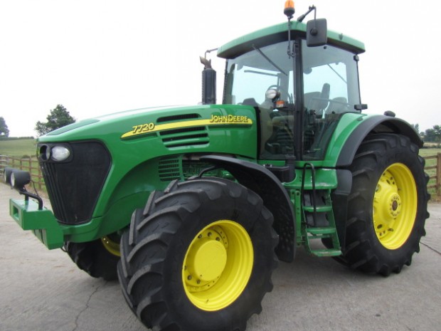 John Deere 7720