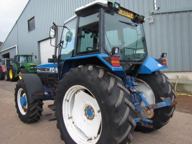 Ford 8240 SLE