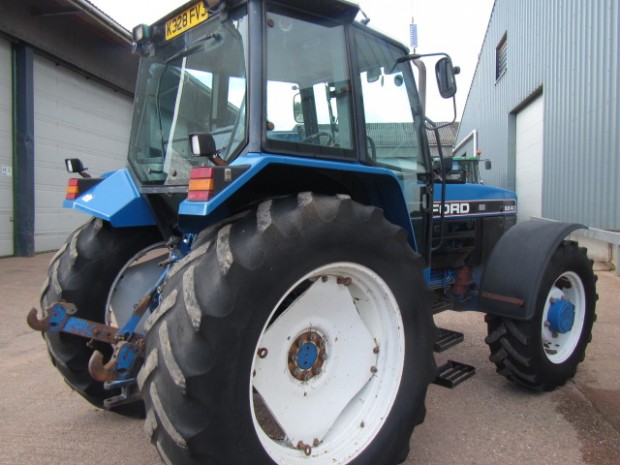 Ford 8240 SLE