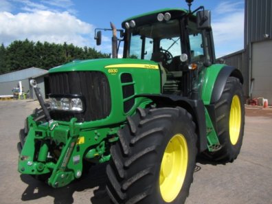 John Deere 6930