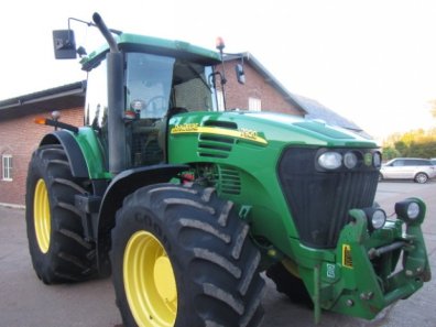 John Deere 7920