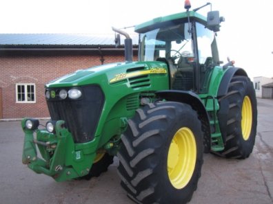 John Deere 7920