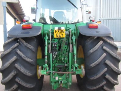 John Deere 7920