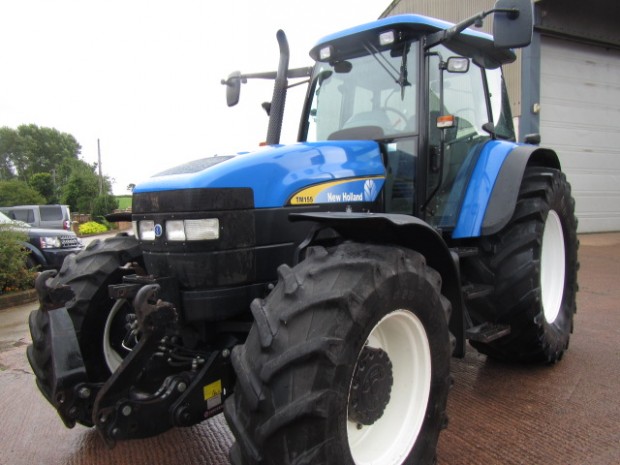 New Holland TM155