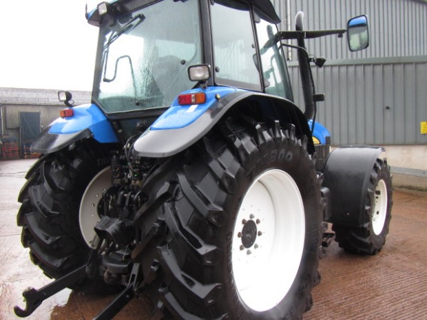 New Holland TM155