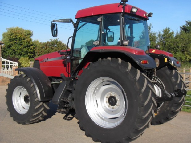 Case MX135