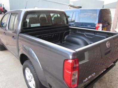 Nissan Navara Visia double cab pickup 2.5 DCi