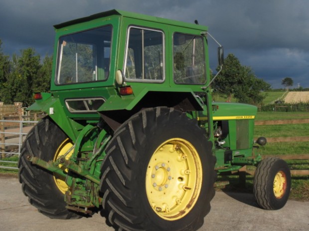John Deere 3130