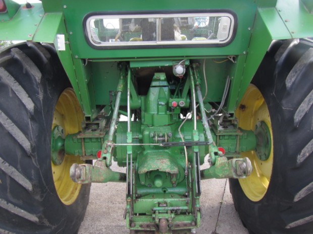 John Deere 3130