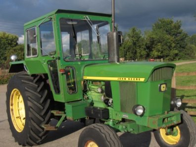 John Deere 3130