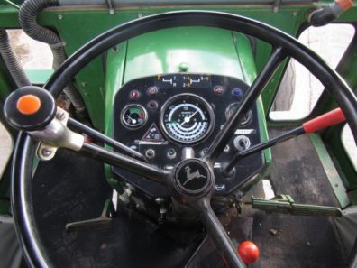 John Deere 3130