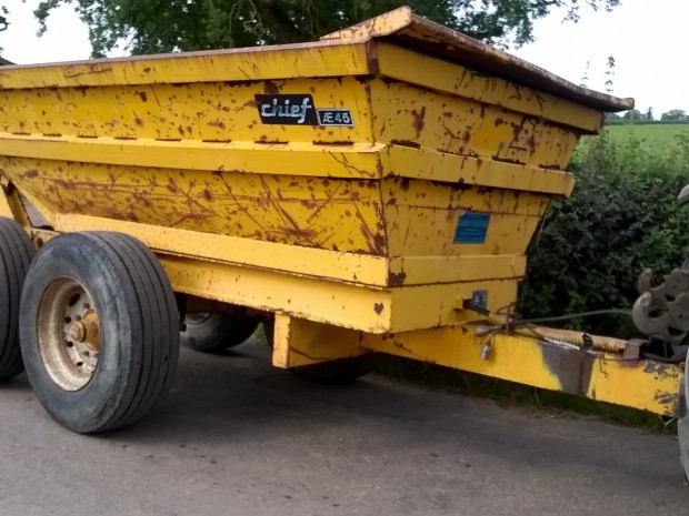 Chief 12 ton dump trailer