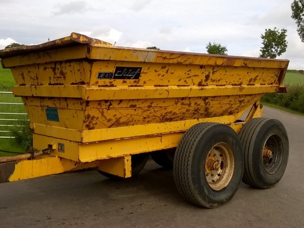 Chief 12 ton dump trailer