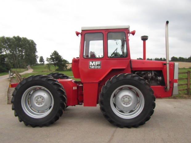 Massey Ferguson 1200