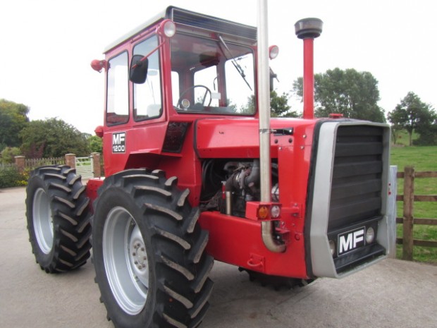 Massey Ferguson 1200