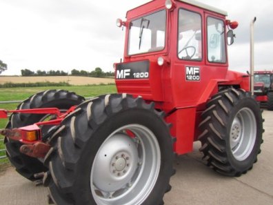 Massey Ferguson 1200