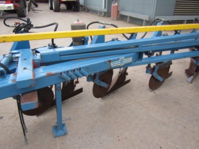 Overum 6 furrow conventional semi mounted plough