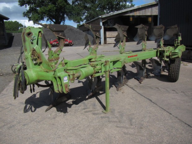 Dowdeswell 140 Series Delta furrow MA plough
